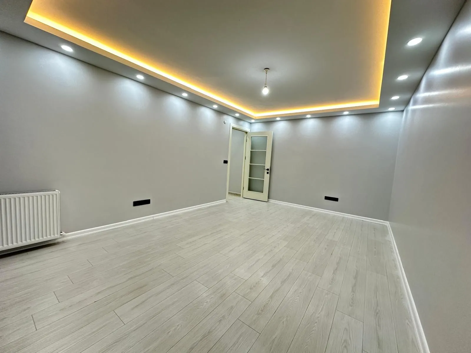 ÜÇEL BOSTANCI'DAN KÜÇÜKYALI'DA ÖZEL OTOPARKLI ARAKT GENŞ LÜX 3+1